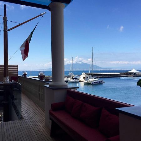 Yacht Club Capo Cervo Suites B&B ソレント エクステリア 写真