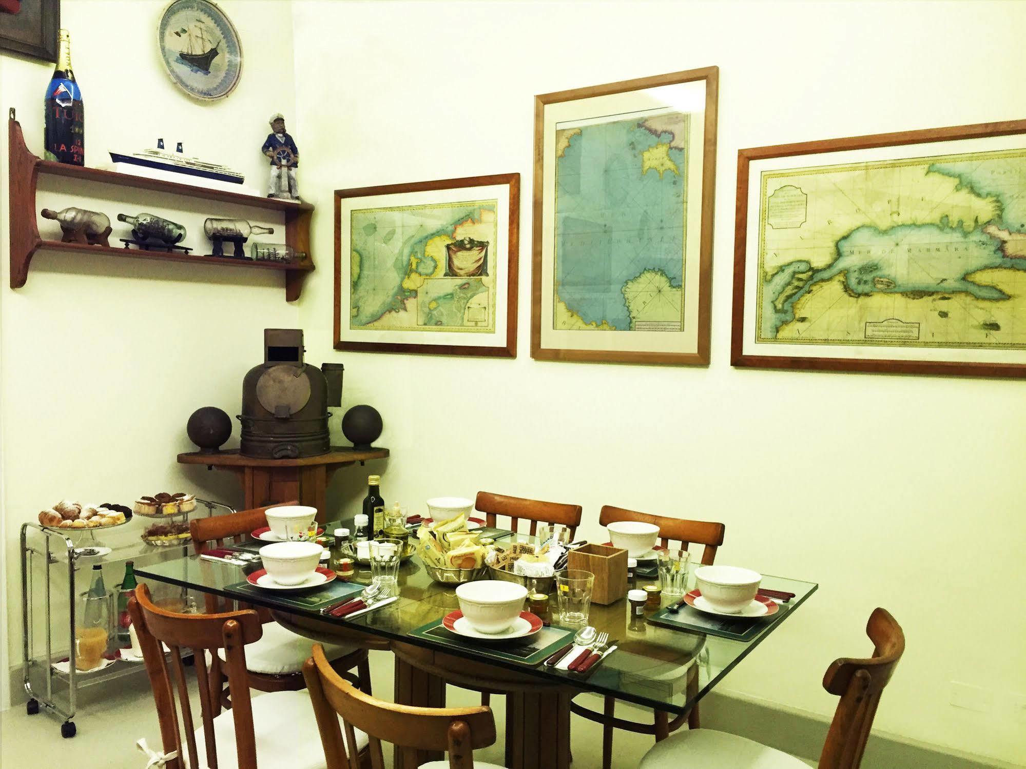 Yacht Club Capo Cervo Suites B&B ソレント エクステリア 写真